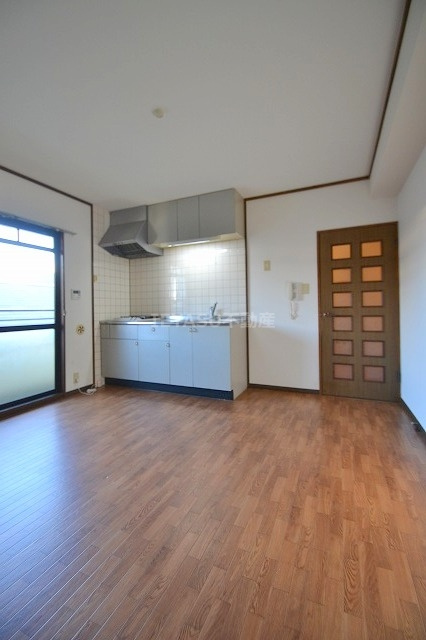 スカイシティ９番館の居間・リビング