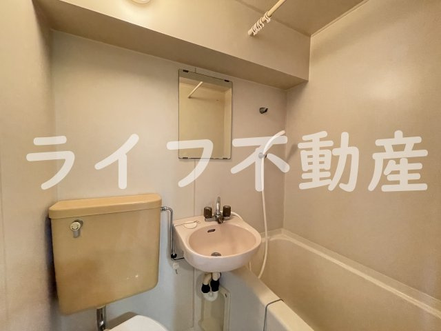 メゾン若江の独立洗面台|独立洗面台、朝の身支度には欠かせません