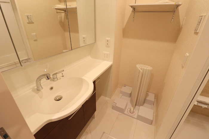 センチュリーハイムすみよし台 Ⅳの独立洗面台|洗髪洗面化粧台