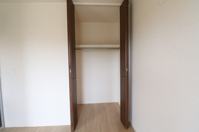 センチュリーハイムすみよし台 Ⅳの収納|クローゼット