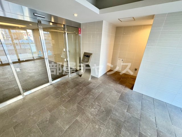 パルティール今池アネックスのエントランス