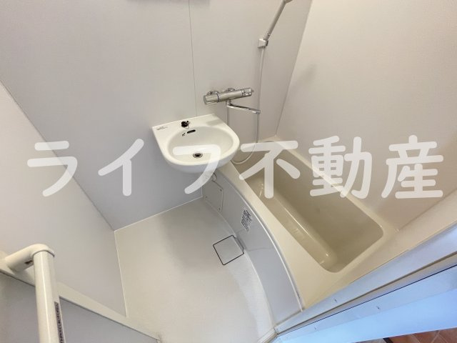 メゾン若江の浴室