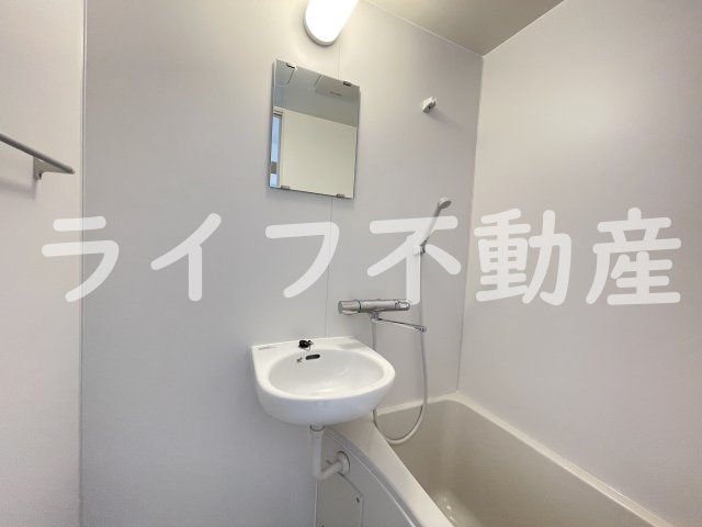 メゾン若江の独立洗面台