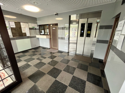 【その他共用部分】 | ライオンズマンション相模原第8 | 共有部分は、住民なら誰もが使える設備のこと。例えば駐車場やエレベーター、インターネット設備、セキュリティ設備などがあります。他にも、マンションの廊下・外部階段やエントランス・ゴミ置き場などがあります。