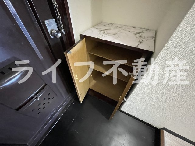 メゾン東大阪の収納|便利な収納スペースです