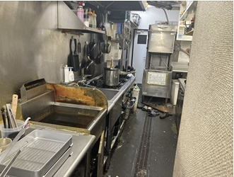 浪花ビル　1Fの内装