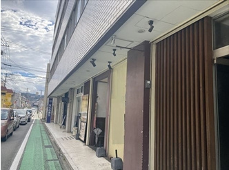 浪花ビル　1Fの外観