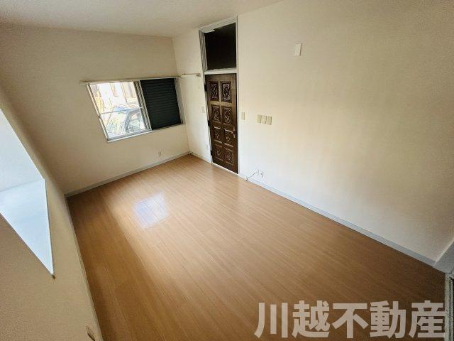 内装リフォーム済みの洋室|水曜のみ定休日です