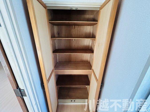 内装リフォーム済みの収納|チャイルドシートご用意しています