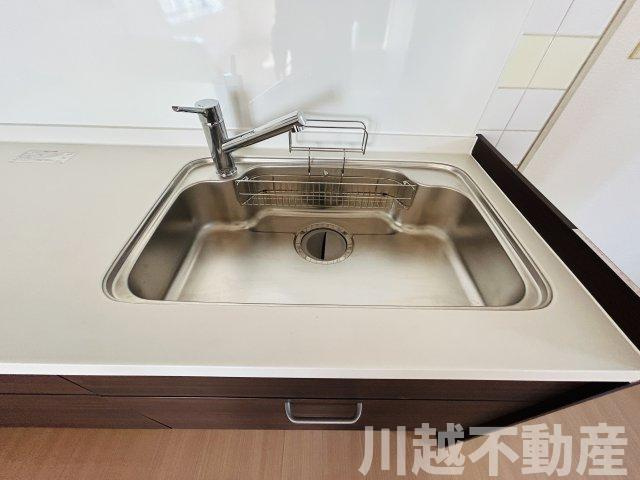 内装リフォーム済みのキッチン|こちらにお電話ください0120-665-772