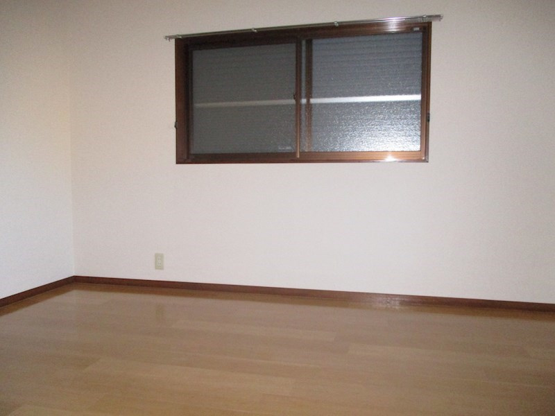 山田社が丘貸家　北棟の内装