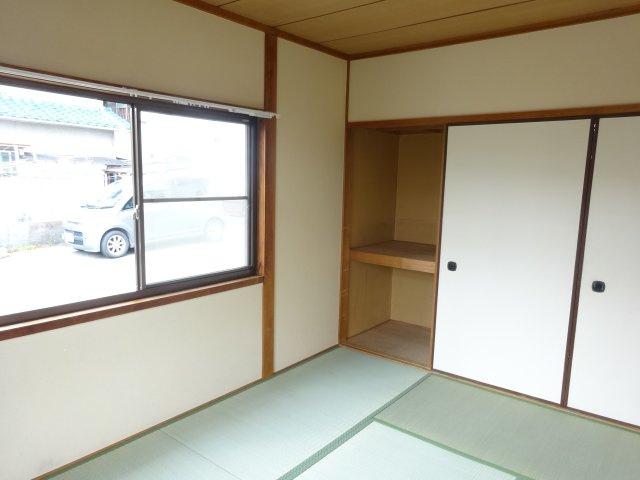 ハイツマドカの和室