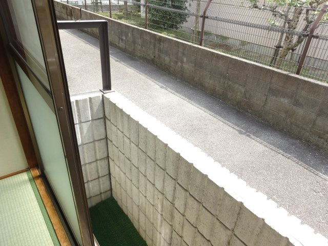 ハイツマドカのバルコニー