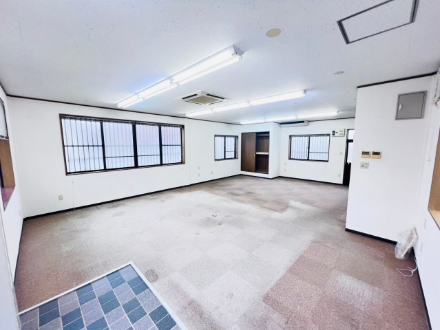 宇頭町貸店舗・事務所の内装