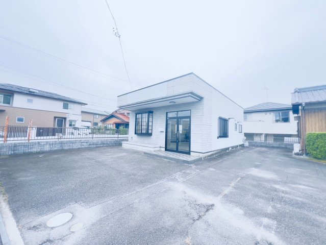 宇頭町貸店舗・事務所の外観