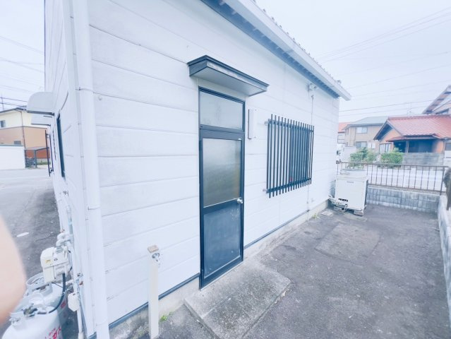 宇頭町貸店舗・事務所の外観