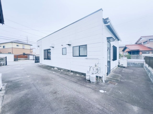 宇頭町貸店舗・事務所の外観