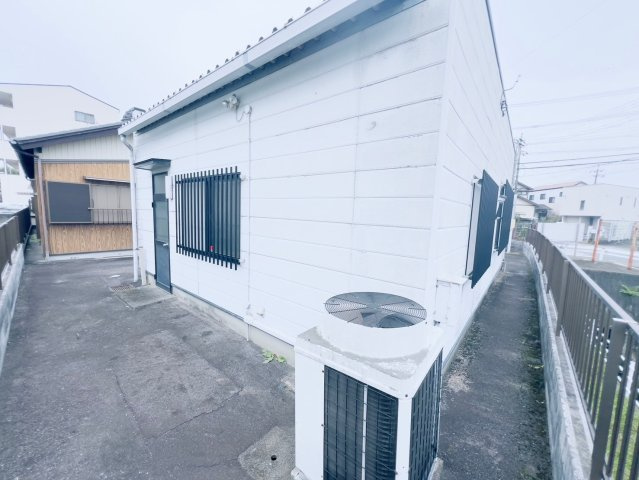 宇頭町貸店舗・事務所の外観