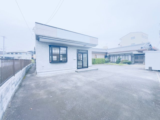 宇頭町貸店舗・事務所の外観