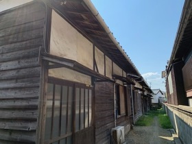 大町1190-4の外観