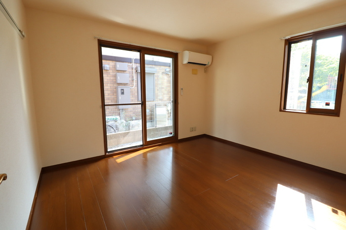 グリーンコートの洋室