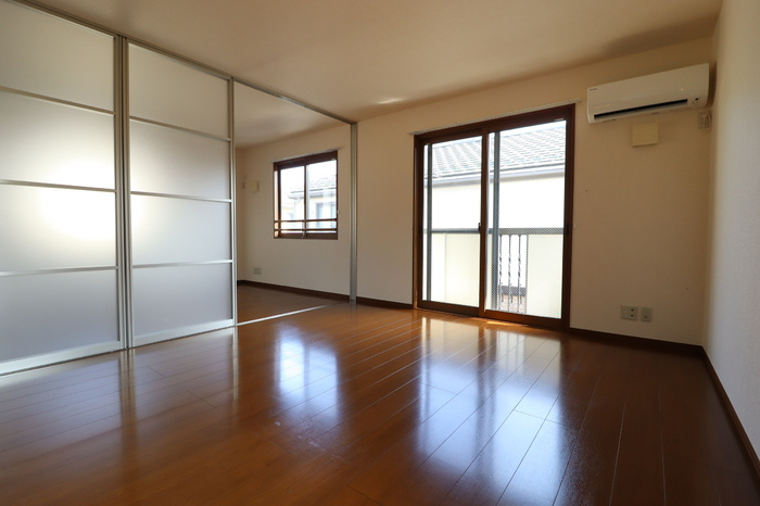 グリーンコートの洋室