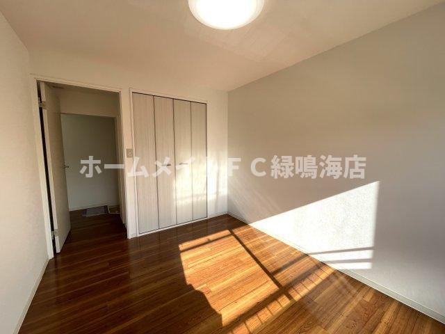 なるみグリーンコーポの洋室