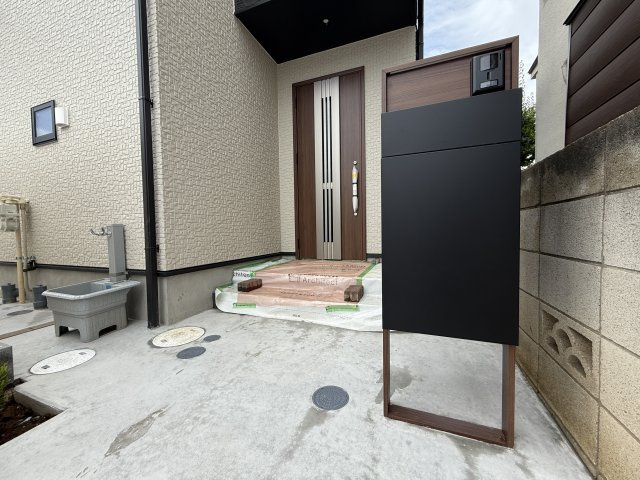 東村山市諏訪町1丁目 全3区画 B号棟のその他|外出時に便利な宅配ボックス完備(B号棟)