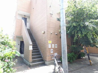 【エントランス】 | ルーエ 1番館