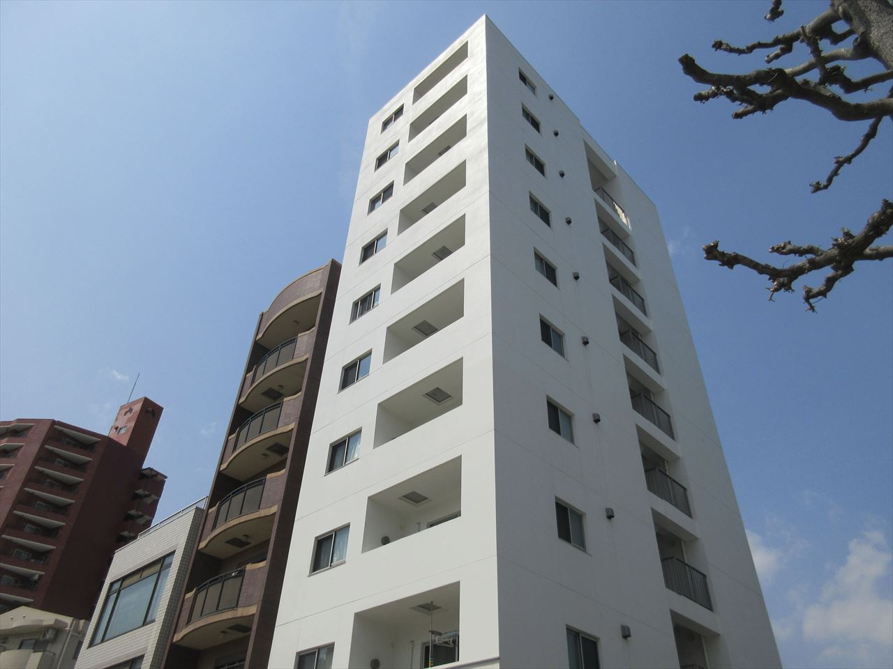 YOSHINO SQUARE