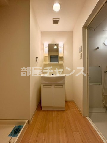 レジディア東桜の独立洗面台