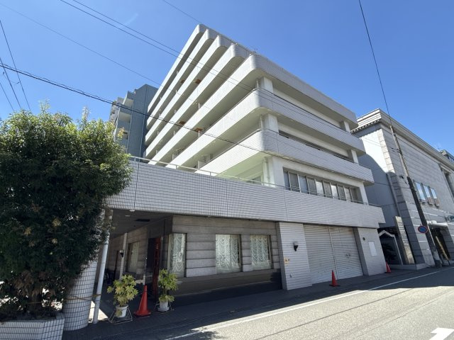 メゾン・セルベイルの外観