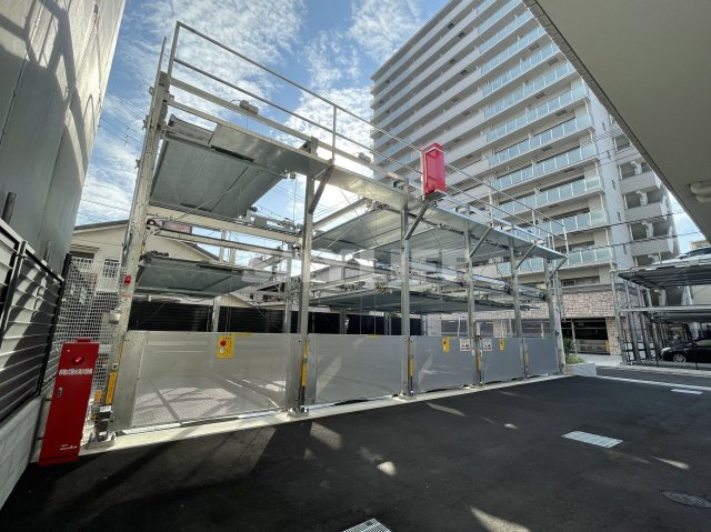 プレサンスＮＥＯ新深江リュミエル の駐車場