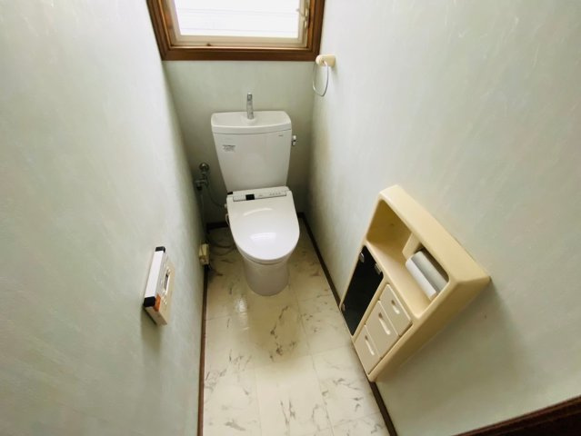八街市吉倉　中古戸建のトイレ