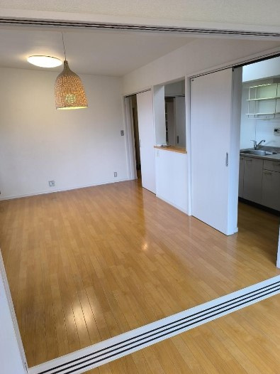 内藤ハウスの居間・リビング