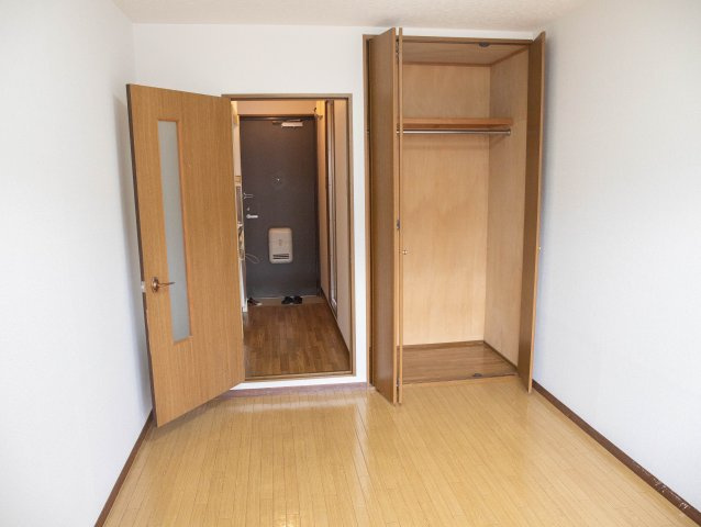 ウィル久保の洋室