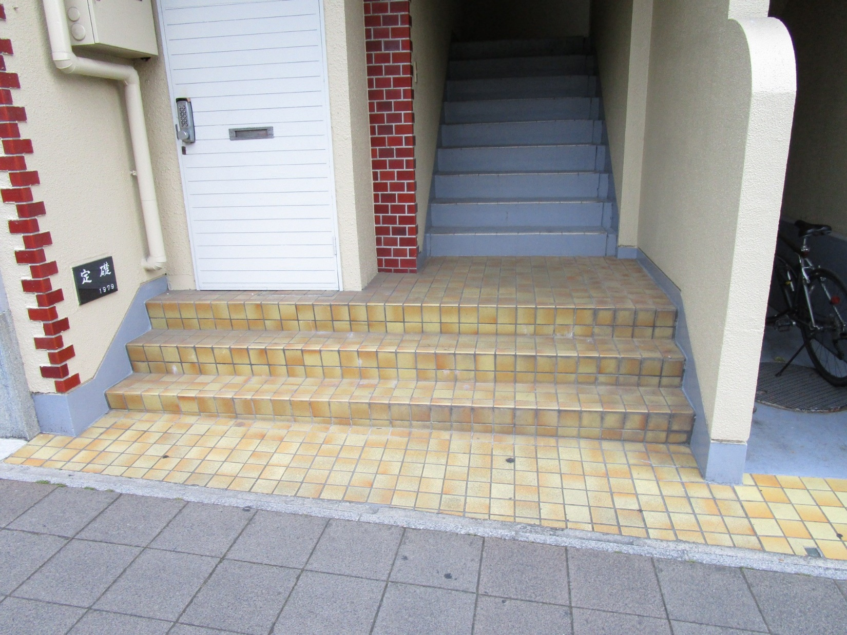 ぐりは四ッ谷のエントランス