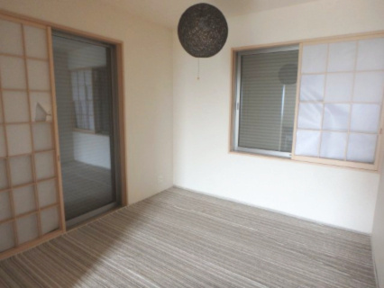 大刀洗町冨多　中古一戸建の和室|リビングと繋がる4.5帖の和室です。