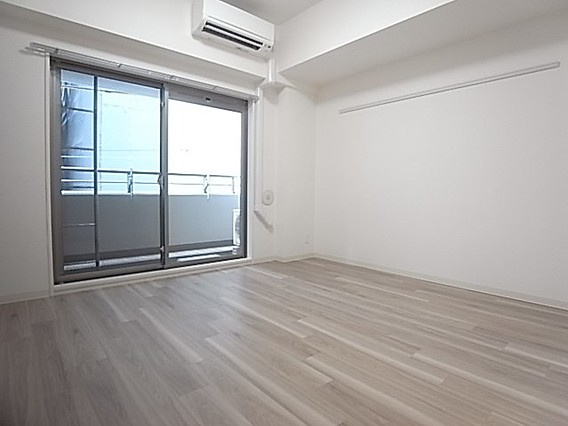 プレサンス神戸元町ベルシオンの居間・リビング