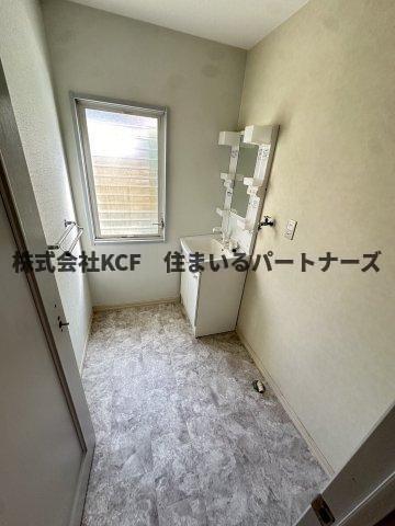 国分ガーデンハイツH棟の洗面所|コンパクトで使いやすい洗面所