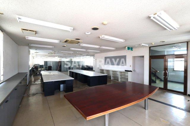 あしかがビルの内装