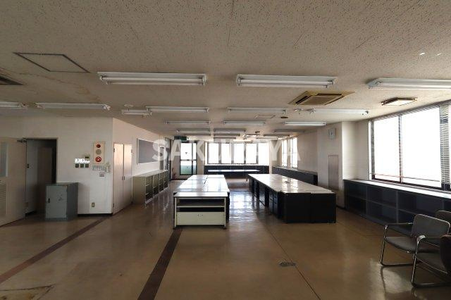 あしかがビルの内装