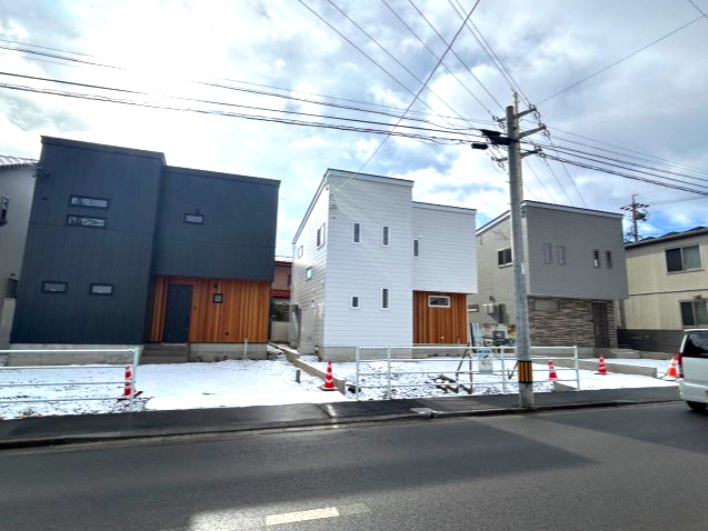 新築戸建　長野市大字南堀の前面道路含む現地写真