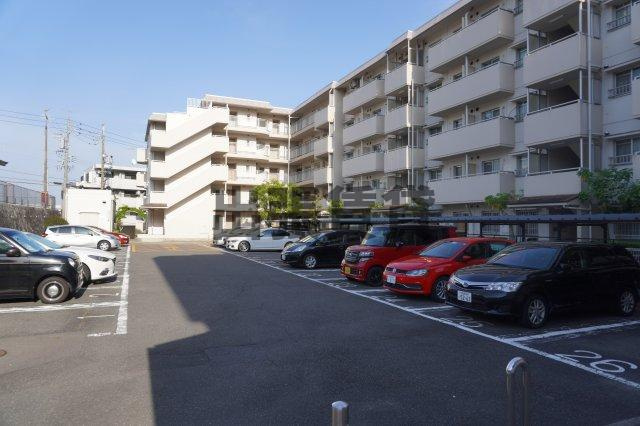 リノベーション！！一社東団地の駐車場