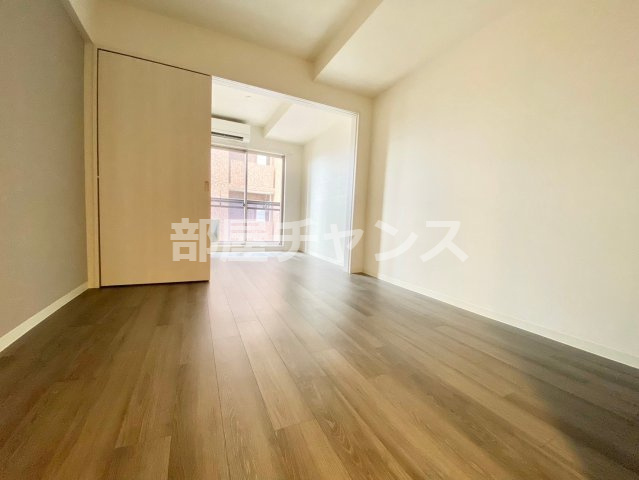 ファステート名古屋駅前アルティスの居間・リビング