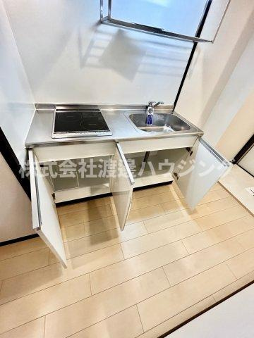 フジパレス江坂Ⅱ番館のキッチン|キッチン下収納