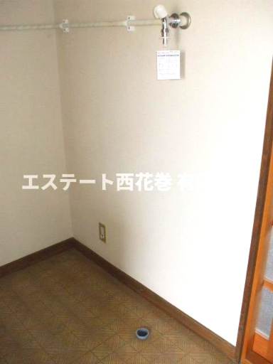 レジデンスサトウＣのその他|洗濯機置場
専用蛇口あります