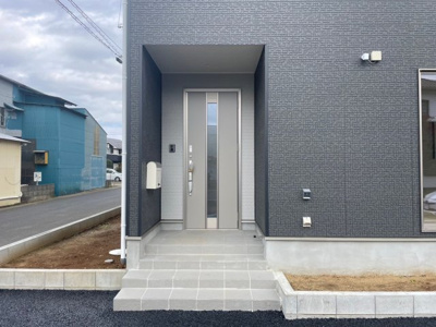 【エントランス】 | 成田市西三里塚第８-１号棟 | ご見学はお気軽に0476-37-3888までお問合せ下さい！