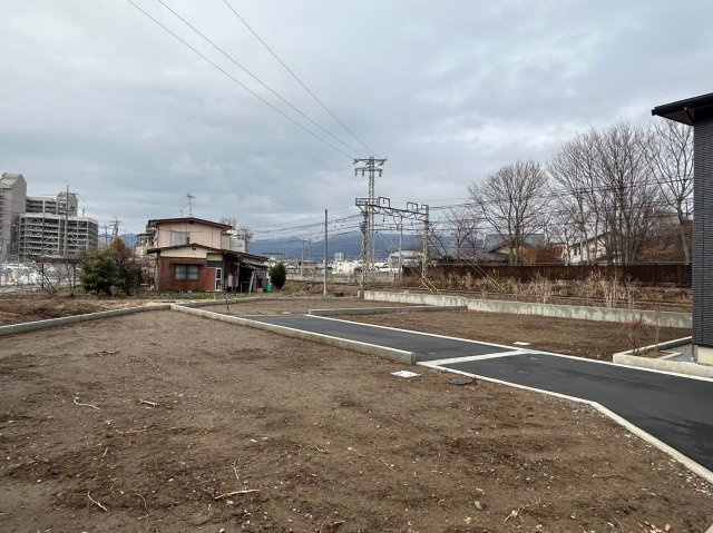 土地　長野市吉田三丁目の外観