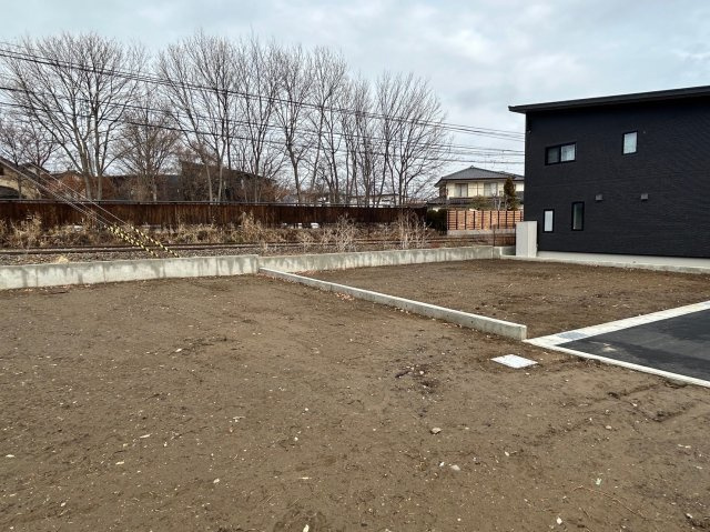 土地　長野市吉田三丁目の外観